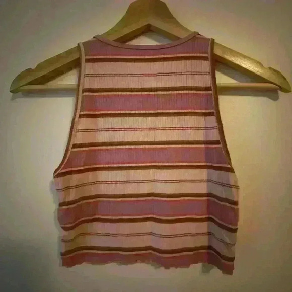 American Eagle  Outfitters - Picture 2 of 2